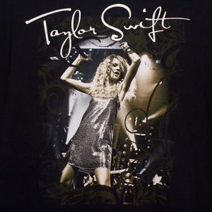 Taylor Swift 2009 Fearless Tour T-Shirt
